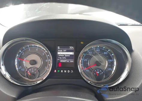 2016 Chrysler Town & Country Touring z USA, uszkodzony, nr VIN 2C4RC1BG0GR289573